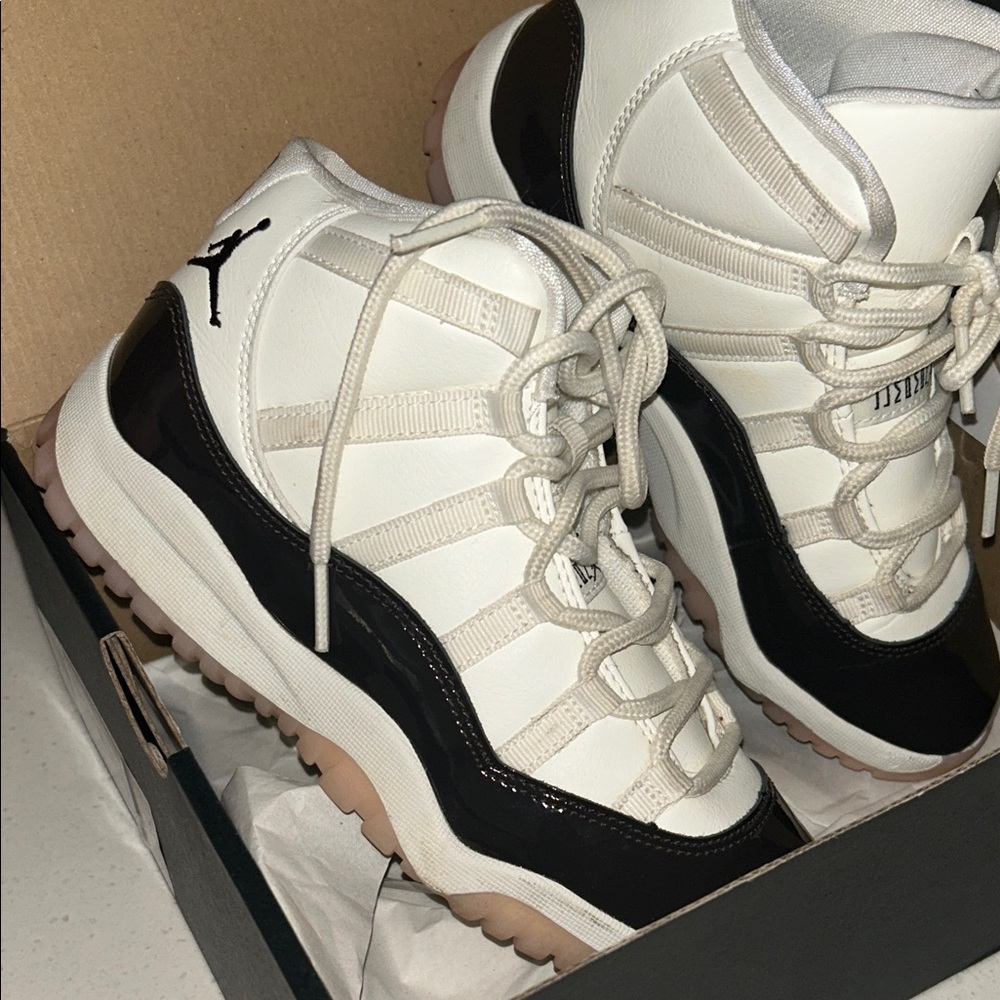 Air Jordan 11 Retro TD 'Neapolitan'